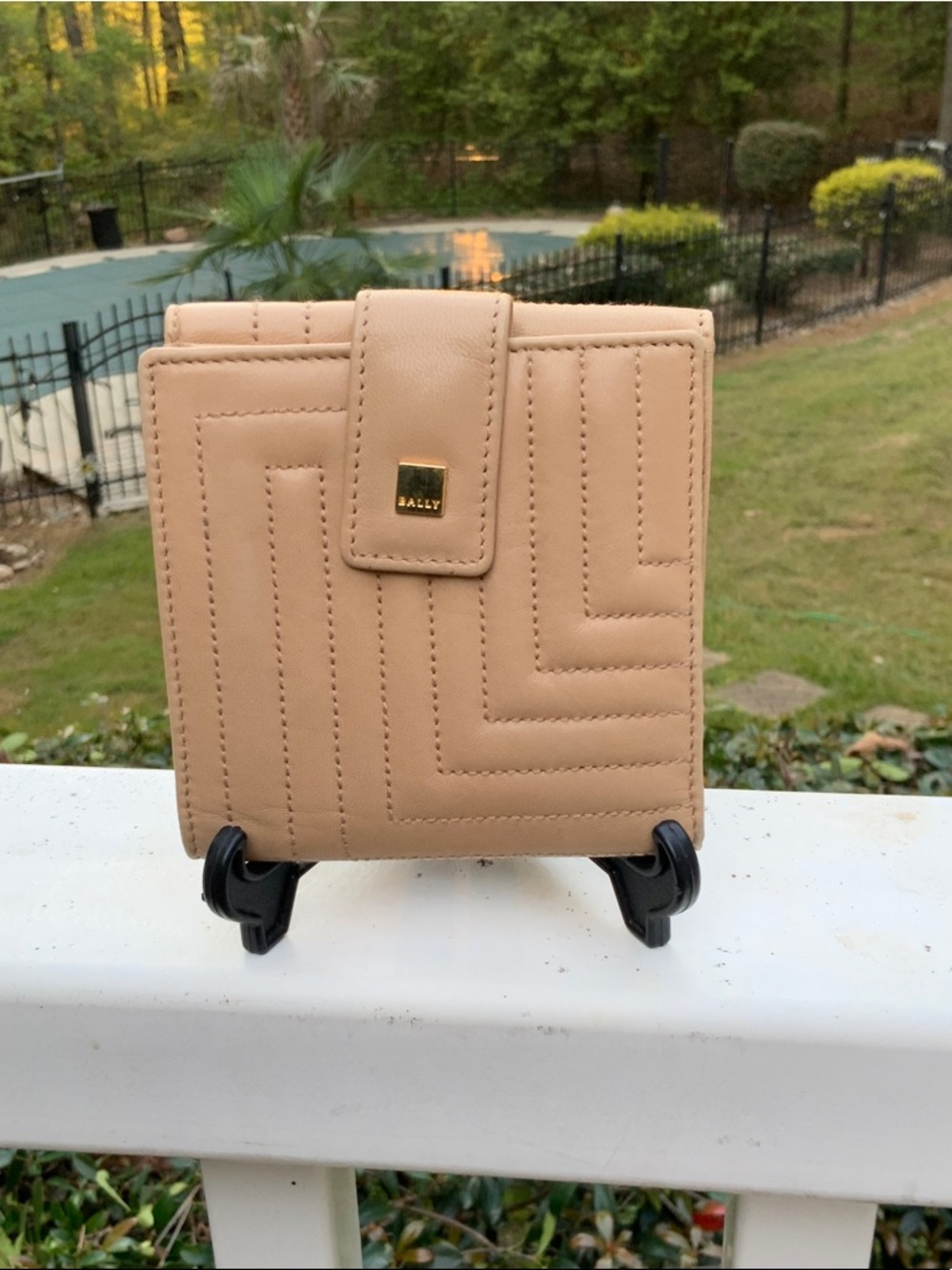 Bally Beige Quilted Leather Snap Wallet with Gold Logo